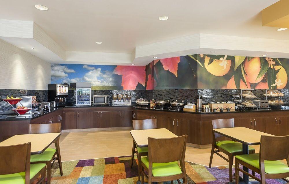 Best Western Bryan College Station Экстерьер фото